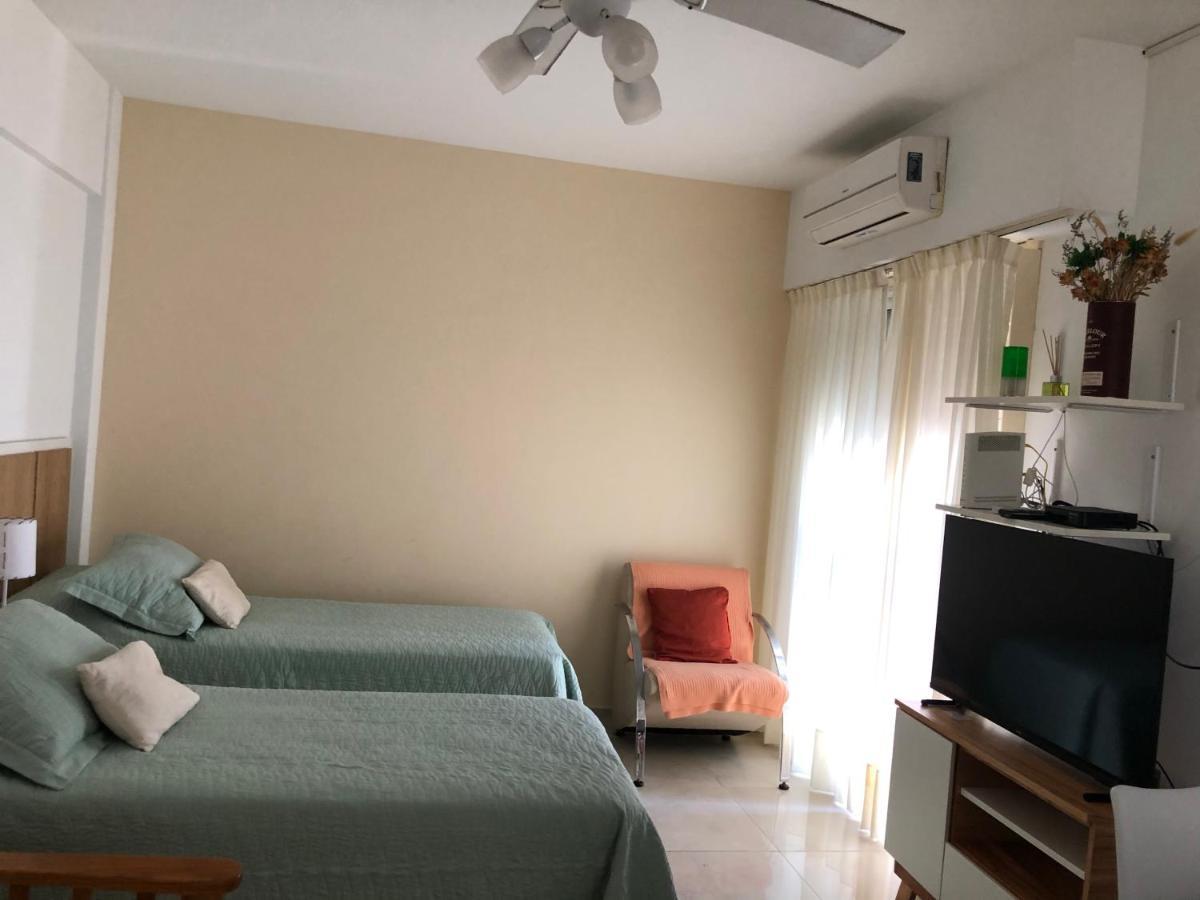 1 Ambiente Bien Ubicado Almagro. Hospital Italiano Apartamento *